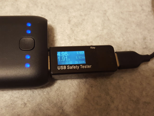 AUKEY モバイルバッテリー 10050mAh PB-N52