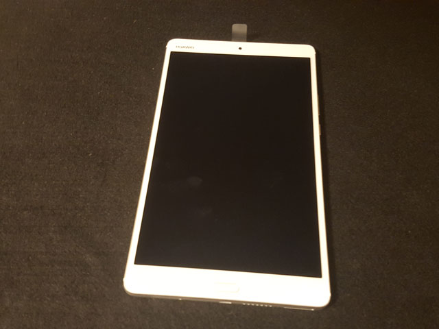 Huawei MediaPad M3 外見