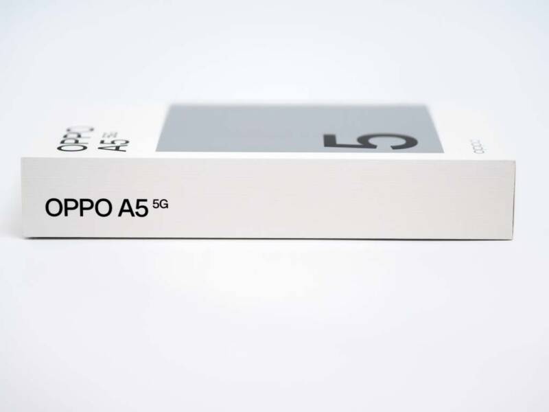 OPPO A5 5G パッケージ